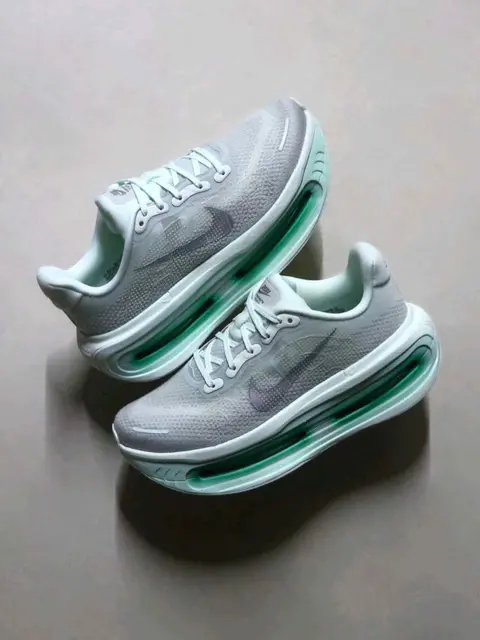 Nike Vomero Premium Barely Green 2701