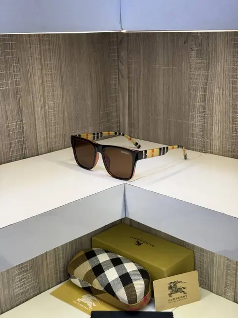 Burberry 4395 Glossy brown sunglass