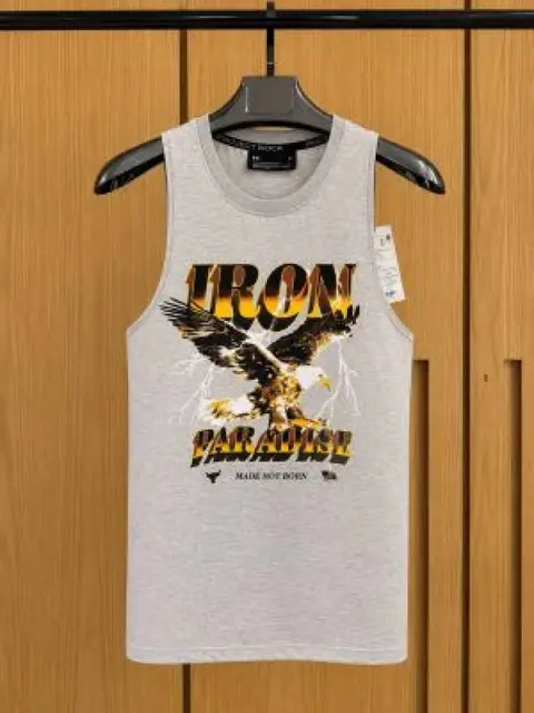 Under ARMOR IMPORTED STORE ARTICLE SLEEVELESS TANKS