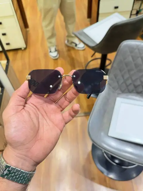 versace 4423 gold black