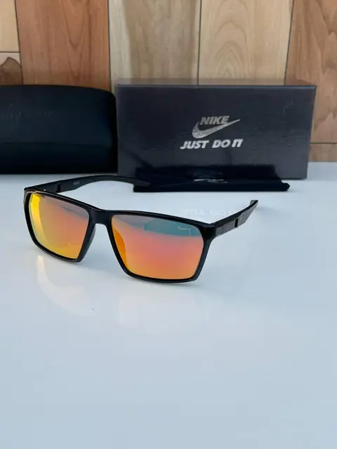Nike 83128 black red
