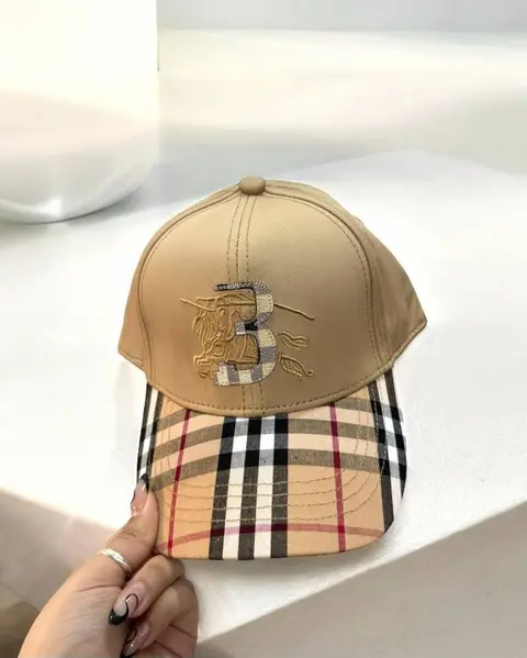 Burberry Equestrian Knight Half B Beige Premium Unisex Cap With Safety Box