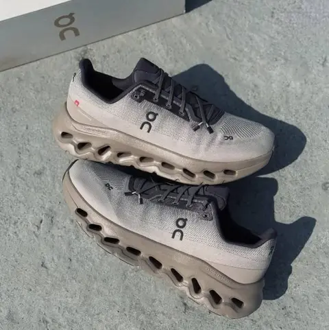 On Running Cloud Tilt Cinder Grey