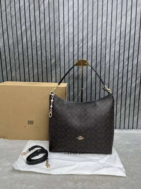 Coach Laurel Hobo Tote Large Size With OriginalBox DustCover Keychain Highend