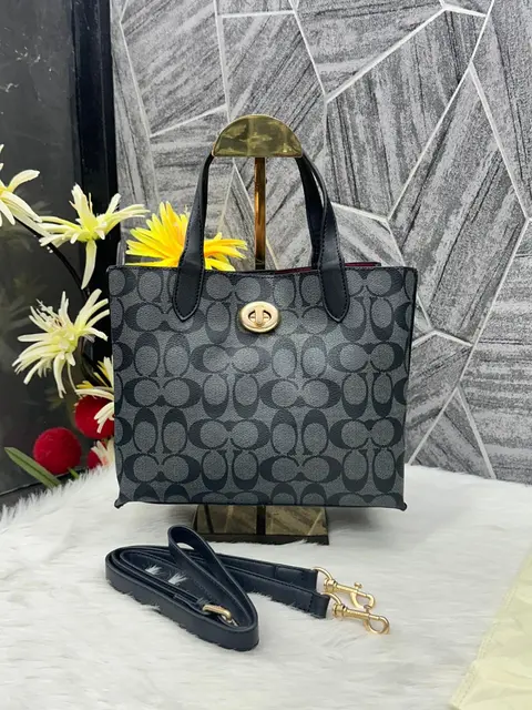 Coach Willow Black-Black Medium With DustCover