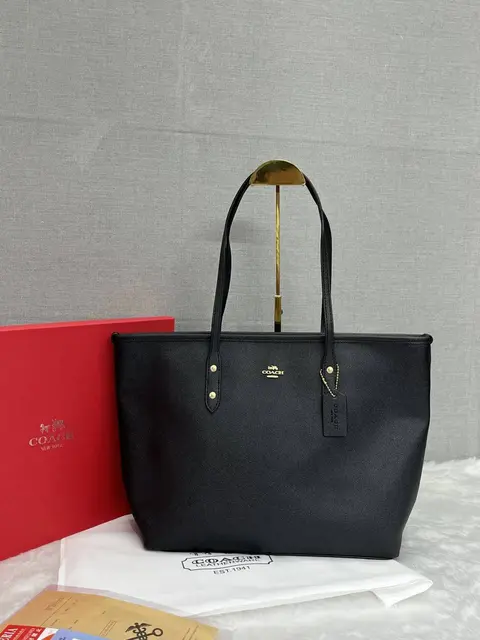 Coach 08 city tote zip Closer Tote With Original Box