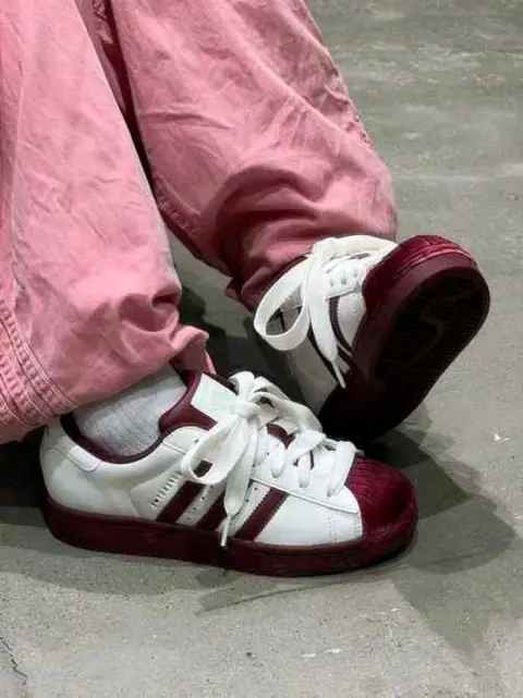 Adidas SuperStar OG Kitty Maroon 881