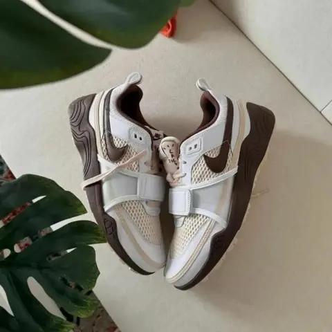 Travis Scott x Zoom Field Jaxx Light Chocolate