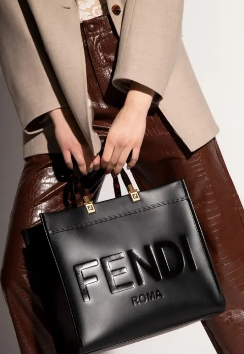 Fendi Roma Sunshine Tote Bag With Dust Bag & Shoulder Strap (Black-359)