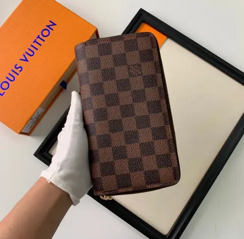 Louis Vuitton 32 CoffeeCase SingleZip Wallet WithBox