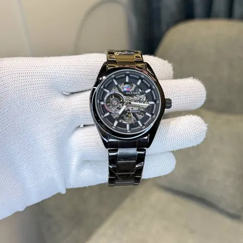 Tommy Hilfigar Automatic 064