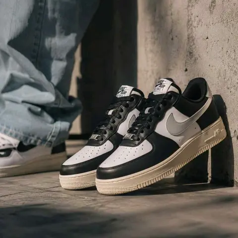 Nike Airforce 1 07 Low White Light Silver Coconut Milk Black 2612
