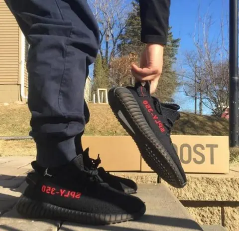 yeez yy sply 350 pirate black Semi UA with All Accessories 130
