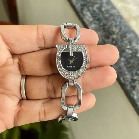 Guess s For Her 587