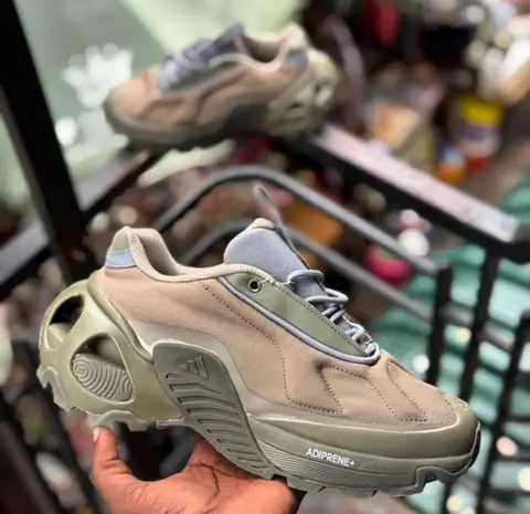 Adidas Wonder Runner Sand