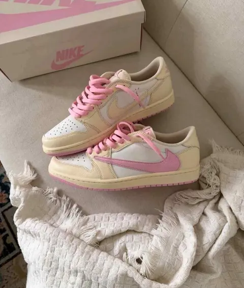 Travis Scott X Air Jordan 1 Low OG Shy Pink Womens Semi Ua Fix