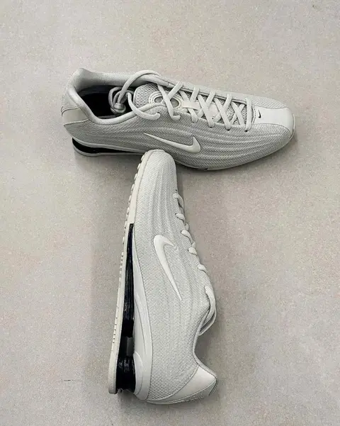 Nike shox z light bone