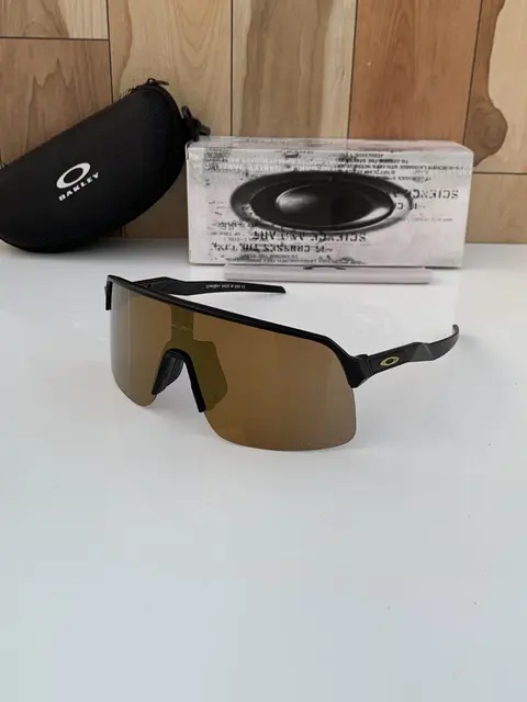 Oakley 9463 black brown