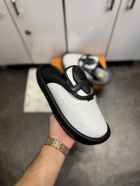 Louis Vuitton PREMIUM BOOT CUT WHITE BLACK 010