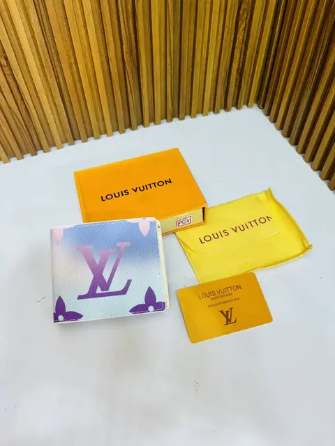 109 LV LOIUS VUTTON PREMIUM QUALITY WALLET