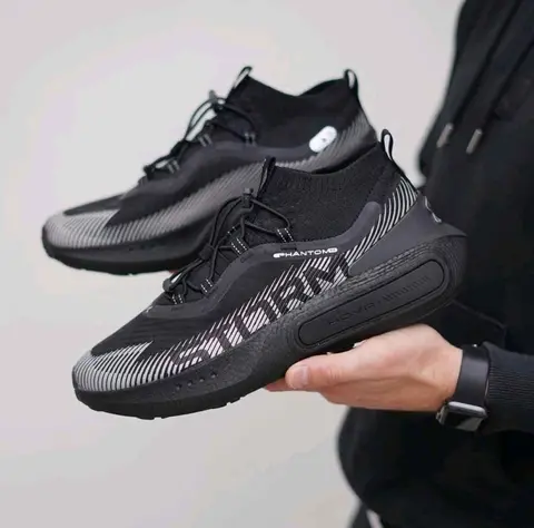 Under armorr Phantom 4 Strome Black