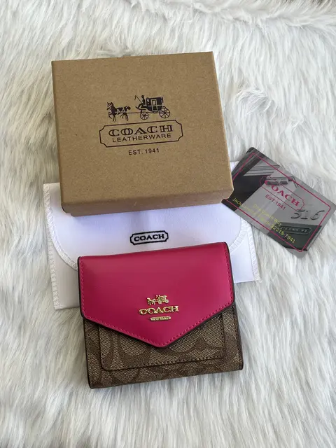 Coach 119 3Fold Wallet With OriginalBox DustCover Card