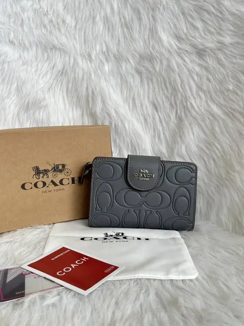 Coach 2-3 Premium Flap Wallet With OriginalBox DustCover Highend Coded