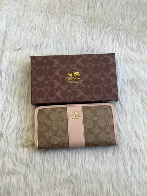 Coach 127 Ap-Pink Long Zippy Wallet With OriginalBox