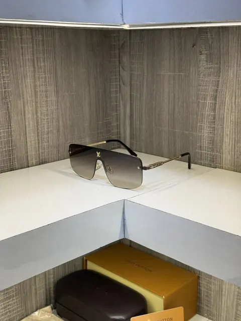 Louis Vuitton 33015 Brown Gold