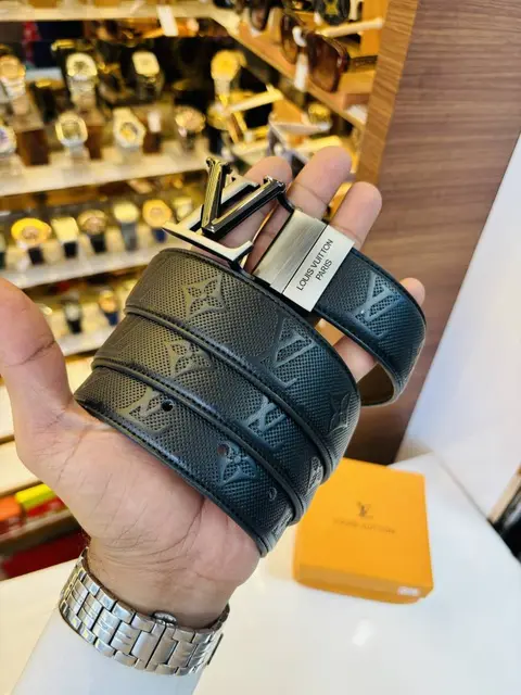50 LV LOIUS VUTTON PREMIUM QUALITY REVERSIBLE BELT