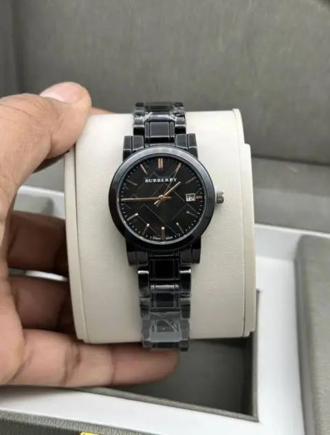 Burberry WATCH 143