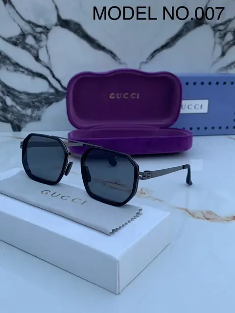 Gucci 007 black