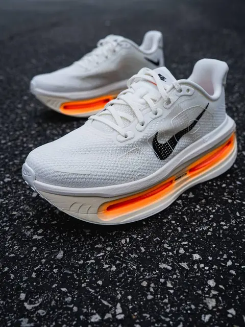 Nike Vomero Premium Sail White Orange