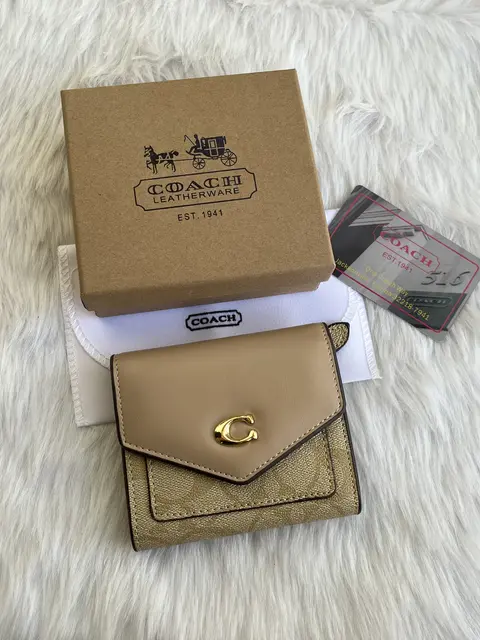 Coach 126 3 Fold Wallet With OriginalBox DustCover Card