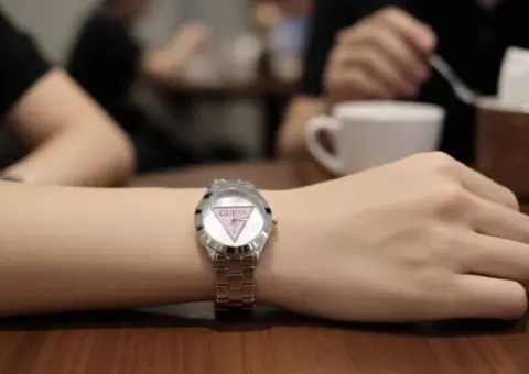 Guess s For Her 345