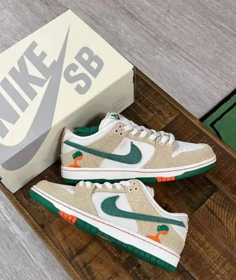 sb dunk low Jerritos With extra laces for mens