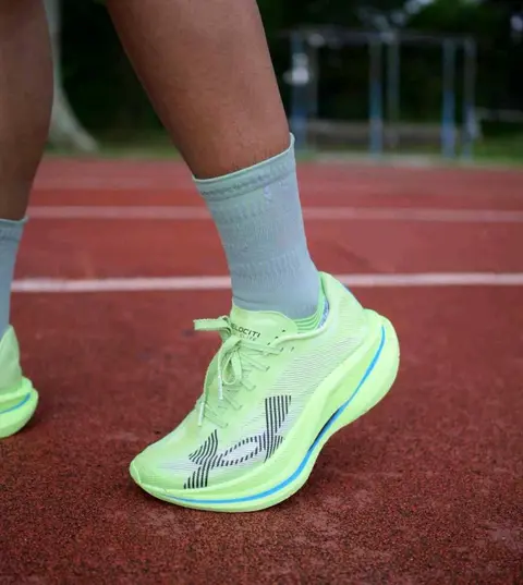 Underr Armour Velociti Elite 3 Lime Green 2625