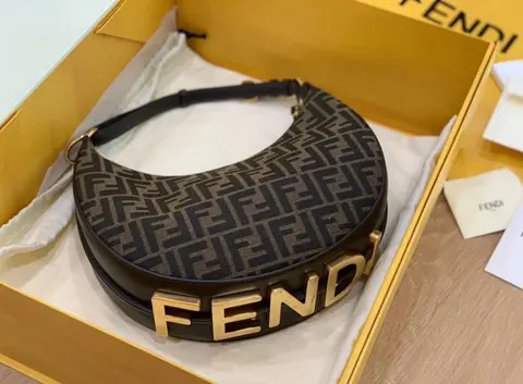 Fendygraphy Fendy Leather Bag With Original MagnetBox Premium