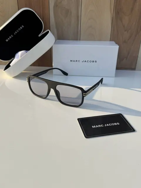 Marc jacobs 1018 black plano