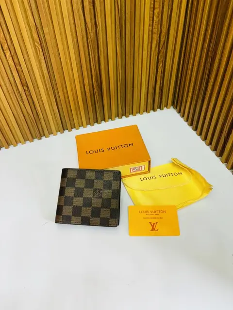 103 LV LOIUS VUTTON PREMIUM QUALITY WALLET