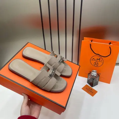Hermes Oran Khakhi Flats For Woman With Original Box Carry Bag