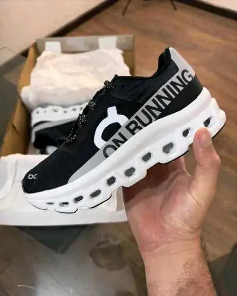 On Running CloudMonster 2.0 Black Frost