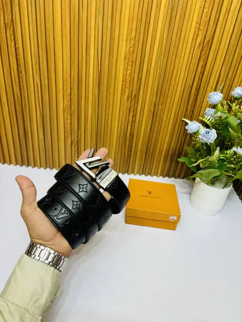 63 LV LOUIIS VUITTON PREMIUM QUALITY REVERSIBLE BELT