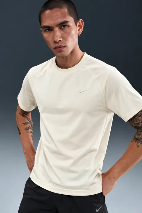 Nike Premium Round Neck T-Shirt 2328
