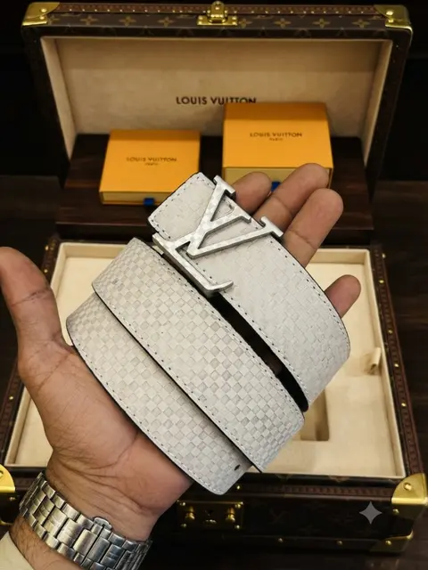 22 LV LOUIIS VUITTON PREMIUM QUALITY BELT WITH BOX