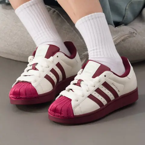 Adidas SuperStar 2 Kitty Maroon 647